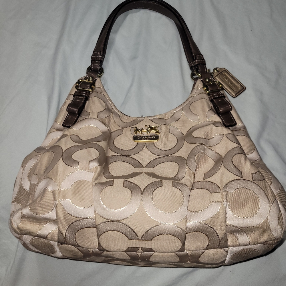 Coach Madison Maggie Medium Shoulder Bag Op Art Sateen H1120-18765 Gold Tan Brow